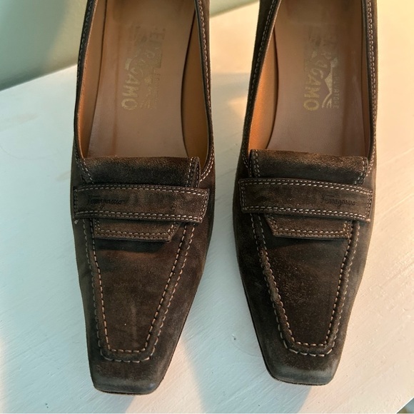 Salvatore Ferragamo Italian Olive Green Suede Heel, Loafer Style - Picture 3 of 11